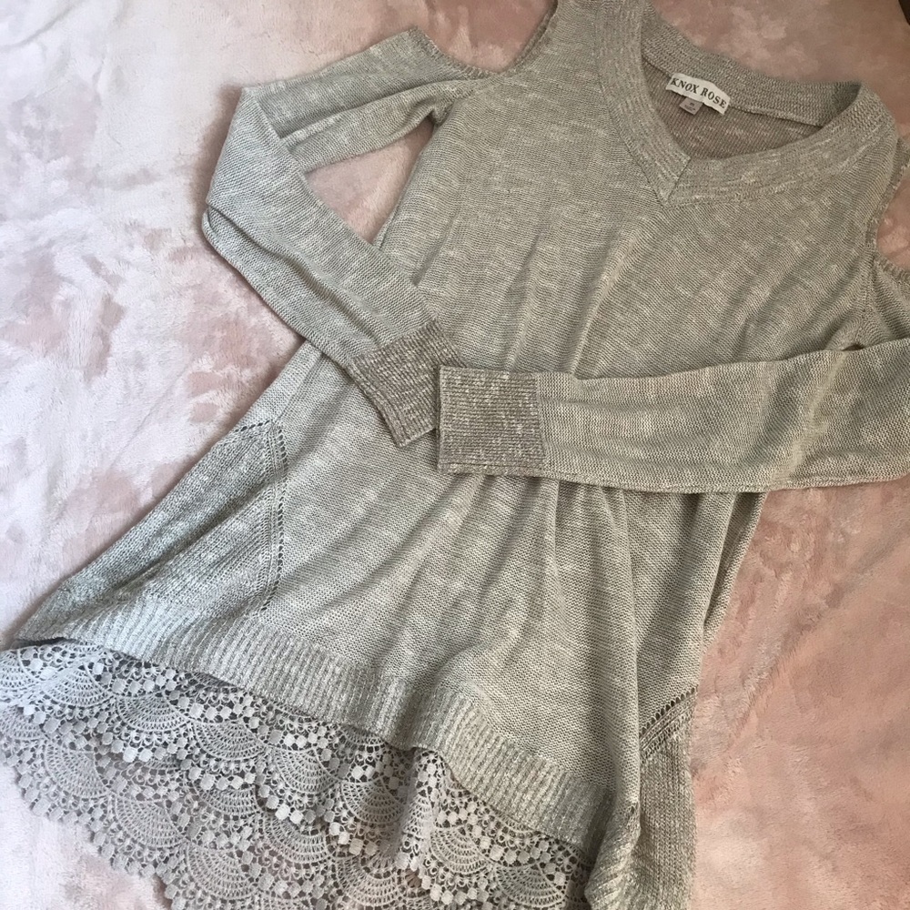Sweater tunic with crochet detail, light gray